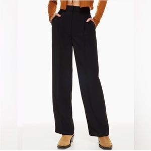 Aritzia Effortless Pant - Size 4
